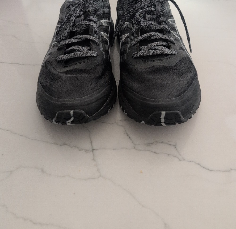 ASICS Men’s Black and Gray Athletic Running Shoes - Picture 5 of 8